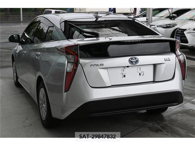 Toyota PRIUS 2018-05 247493-2