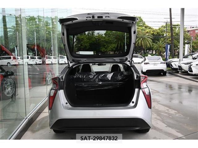 Toyota PRIUS 2018-05 247493-15