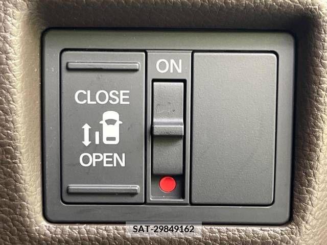 Honda N BOX 2022-08 278618-2