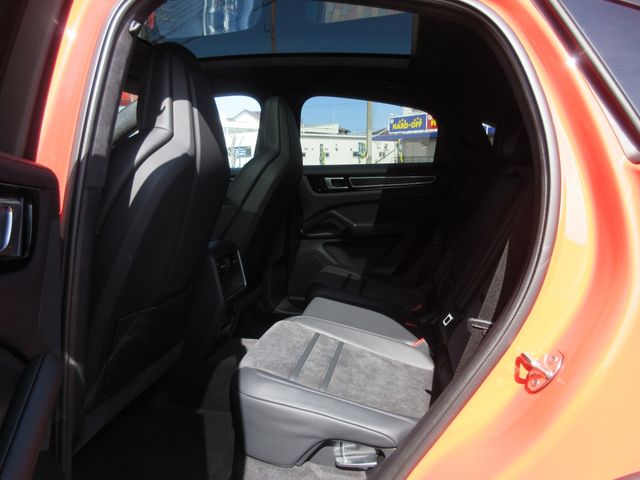 Porsche CAYENNE 2021-03 3768-17