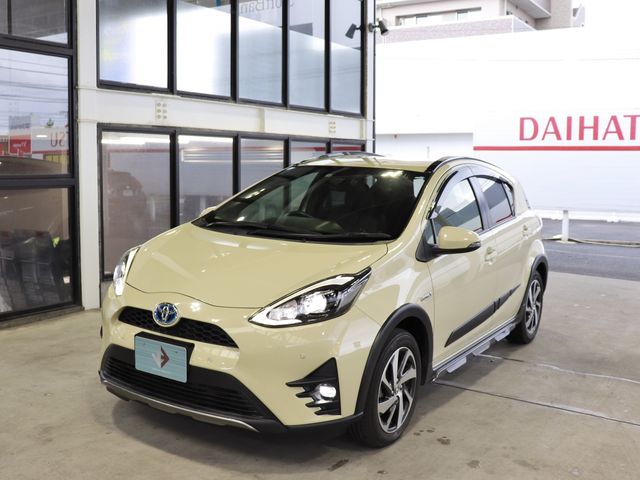 Toyota AQUA 2018-10 20439-3