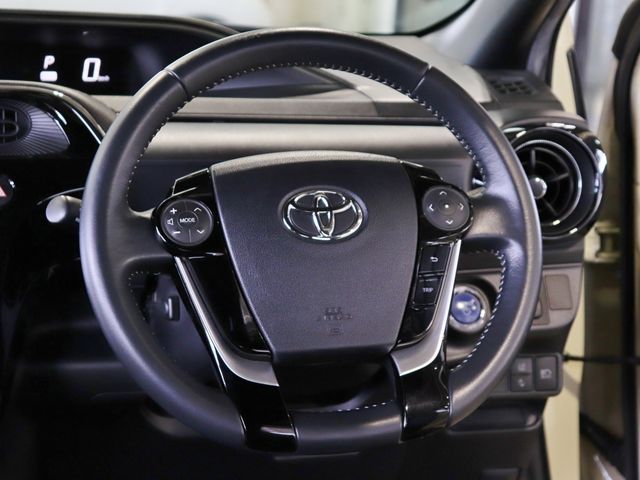 Toyota AQUA 2018-10 20439-12