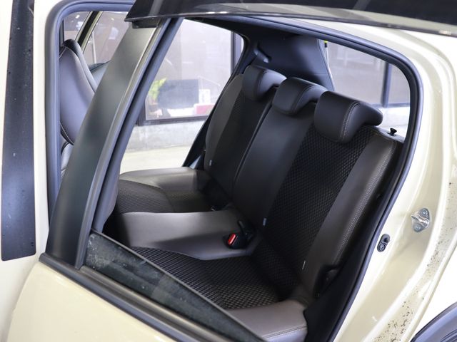 Toyota AQUA 2018-10 20439-16
