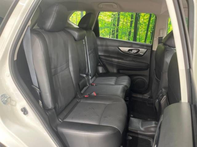 Nissan X-TRAIL 2016-09 17144-8