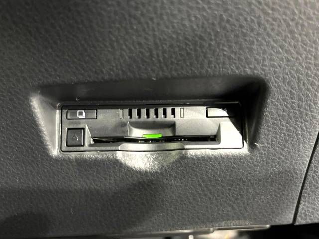 Toyota C-HR 2017-04 14952-6