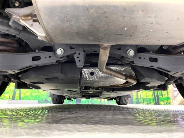 Toyota C-HR 2017-04 14952-19