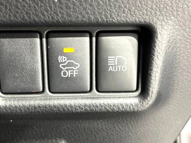 Toyota C-HR 2017-04 14952-7