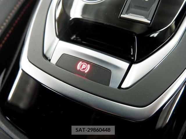Peugeot 308 2019-06 366094-12