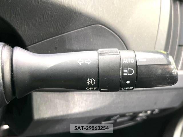 Toyota PRIUS 2014-02 217571-7
