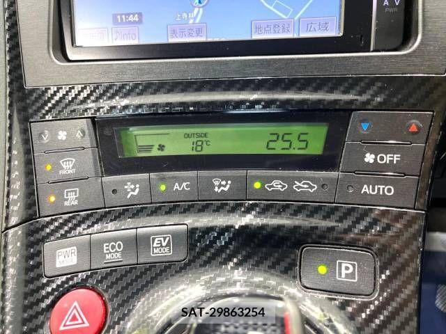 Toyota PRIUS 2014-02 217571-6
