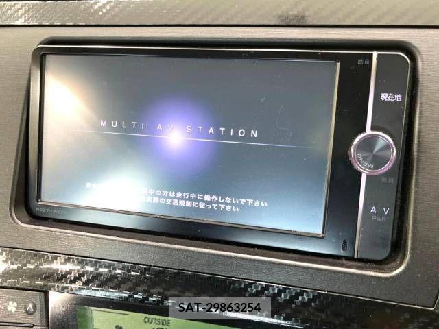 Toyota PRIUS 2014-02 217571-2
