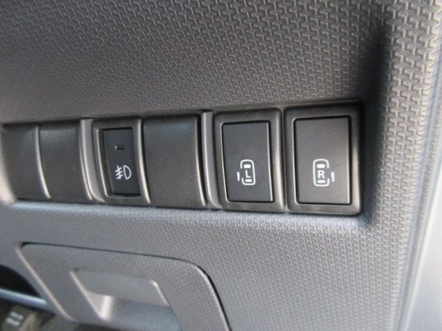 Mitsubishi DELICA D2 2012-03 2813-15