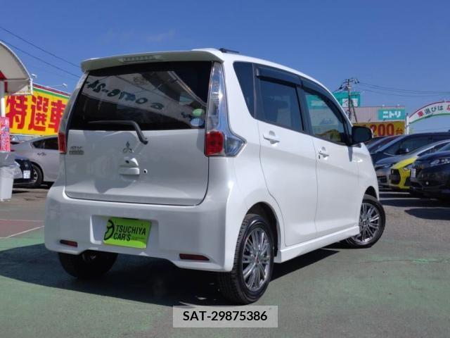 Mitsubishi EK CUSTOM 2013-09 252090-1