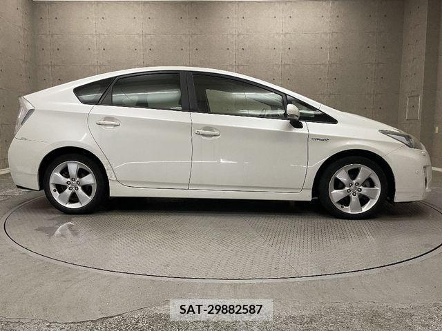 Toyota PRIUS 2009-05 384864-11