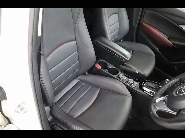 Mazda CX-3 2016-07 22418-10