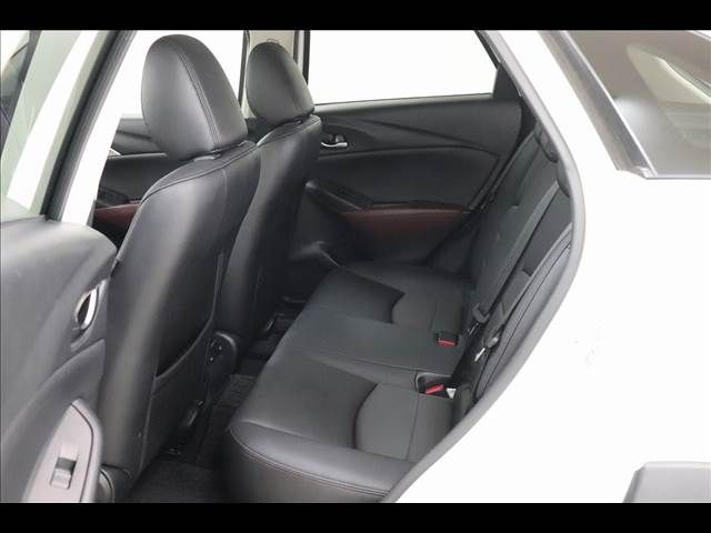 Mazda CX-3 2016-07 22418-12