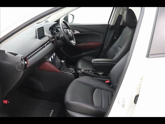 Mazda CX-3 2016-07 22418-11