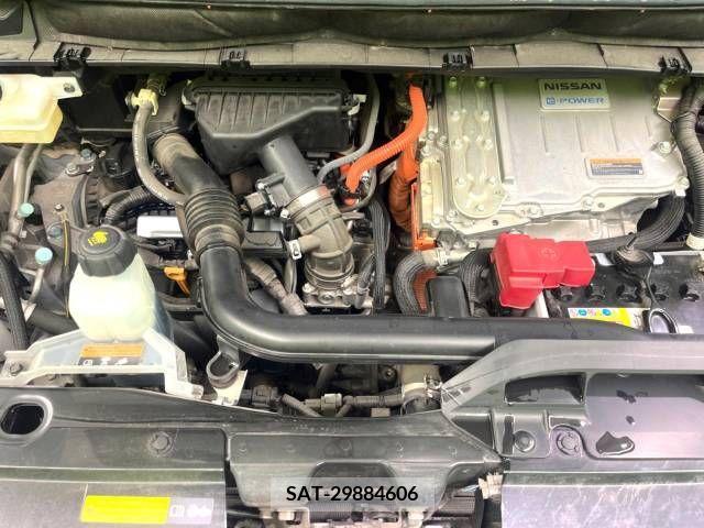 Nissan SERENA 2018-04 231876-19