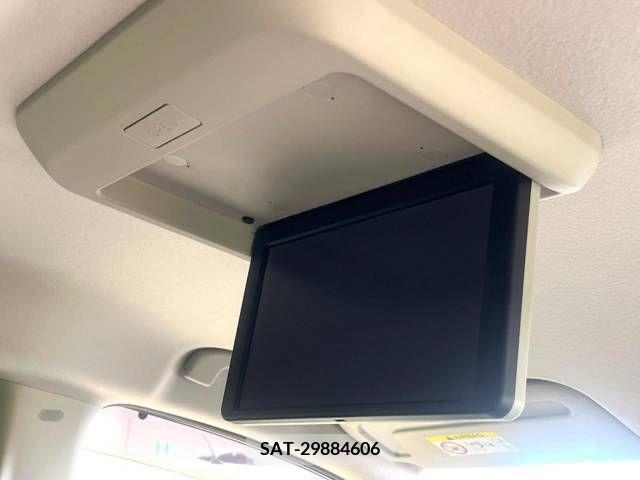 Nissan SERENA 2018-04 231876-2