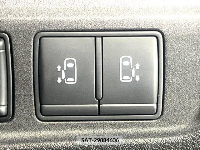 Nissan SERENA 2018-04 231876-5