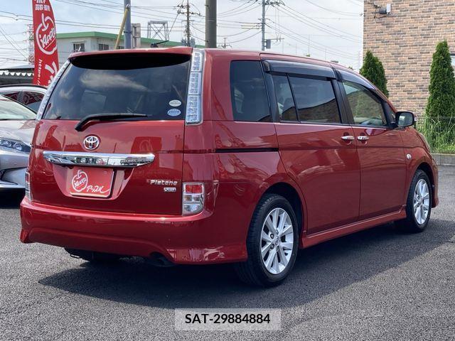 Toyota ISIS 2012-02 327736-9