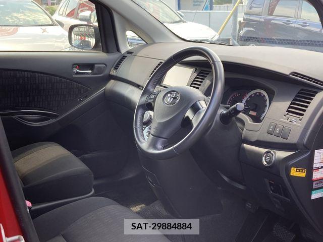 Toyota ISIS 2012-02 327736-1