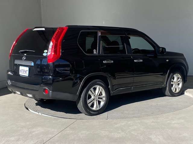 Nissan X-TRAIL 2011-06 190611-10