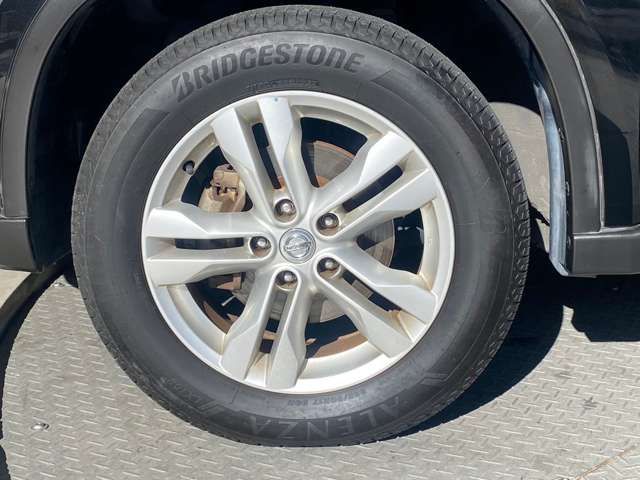 Nissan X-TRAIL 2011-06 190611-15