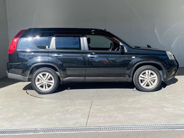 Nissan X-TRAIL 2011-06 190611-9
