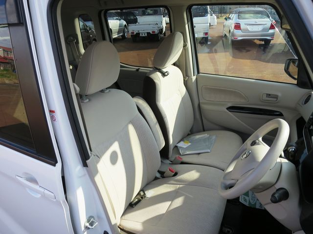 Nissan DAYZ ROOX 2019-01 180440-10