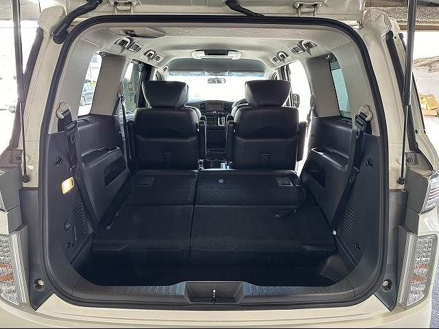 Nissan ELGRAND 2015-02 11800-12
