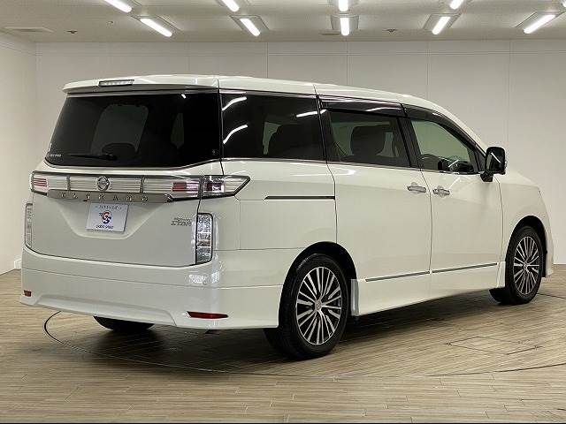 Nissan ELGRAND 2015-02 11800-13