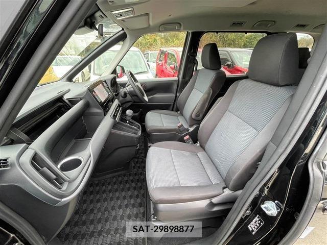 Toyota NOAH 2022-03 208525-2