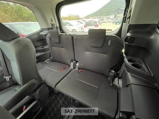 Toyota NOAH 2022-03 208525-4