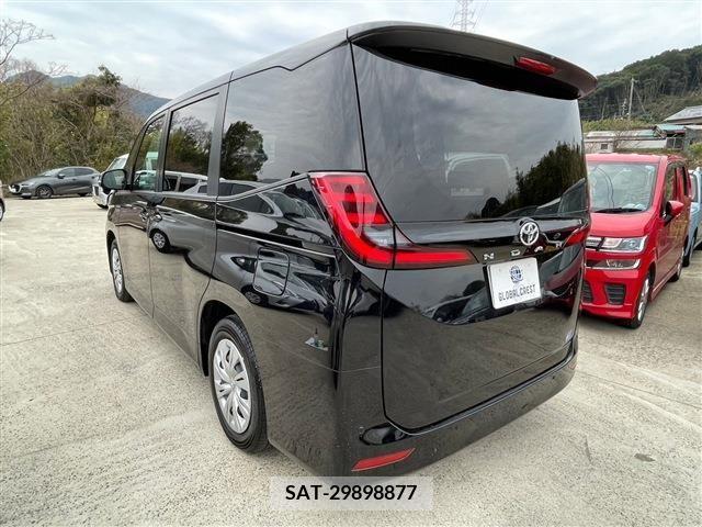 Toyota NOAH 2022-03 208525-10