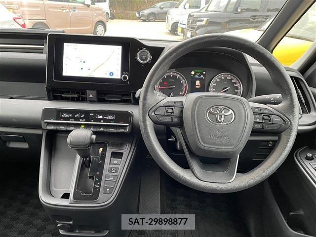 Toyota NOAH 2022-03 208525-7