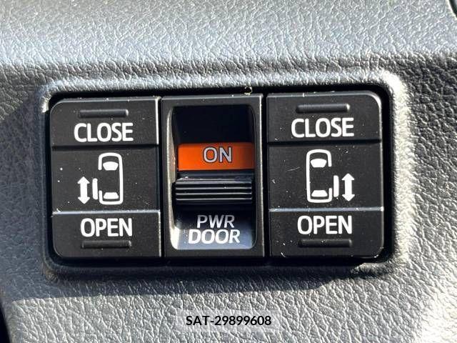 Toyota SIENTA 2015-10 368214-2