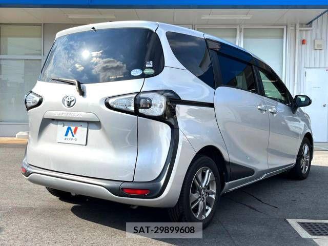 Toyota SIENTA 2015-10 368214-17