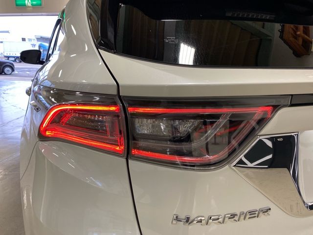 Toyota HARRIER HYBRID 2016-05 11784-23
