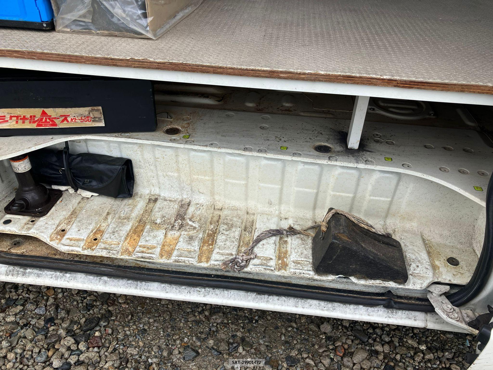 Toyota HIACE VAN 2017-05 258346-4