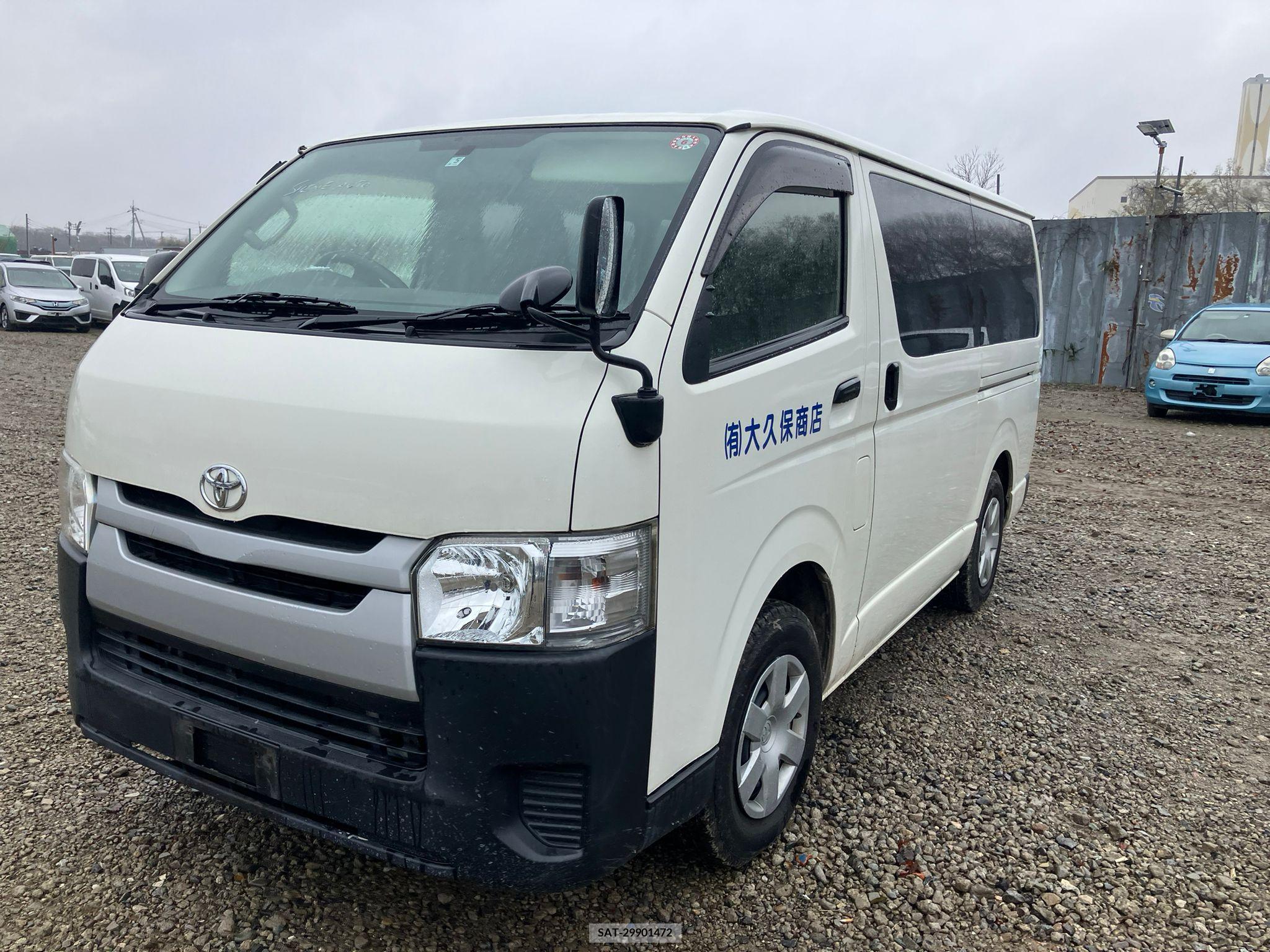 Toyota HIACE VAN 2017-05 258346-11