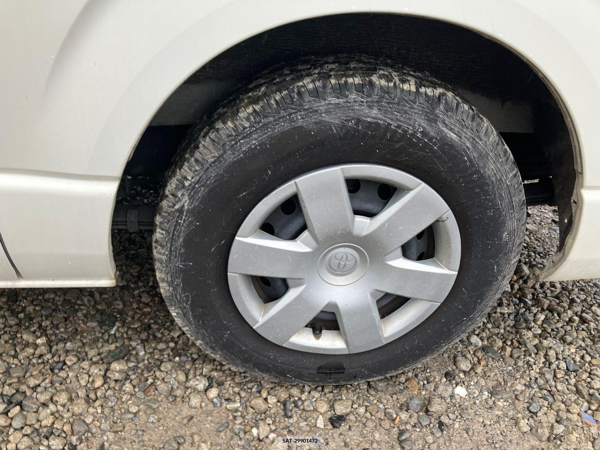 Toyota HIACE VAN 2017-05 258346-14