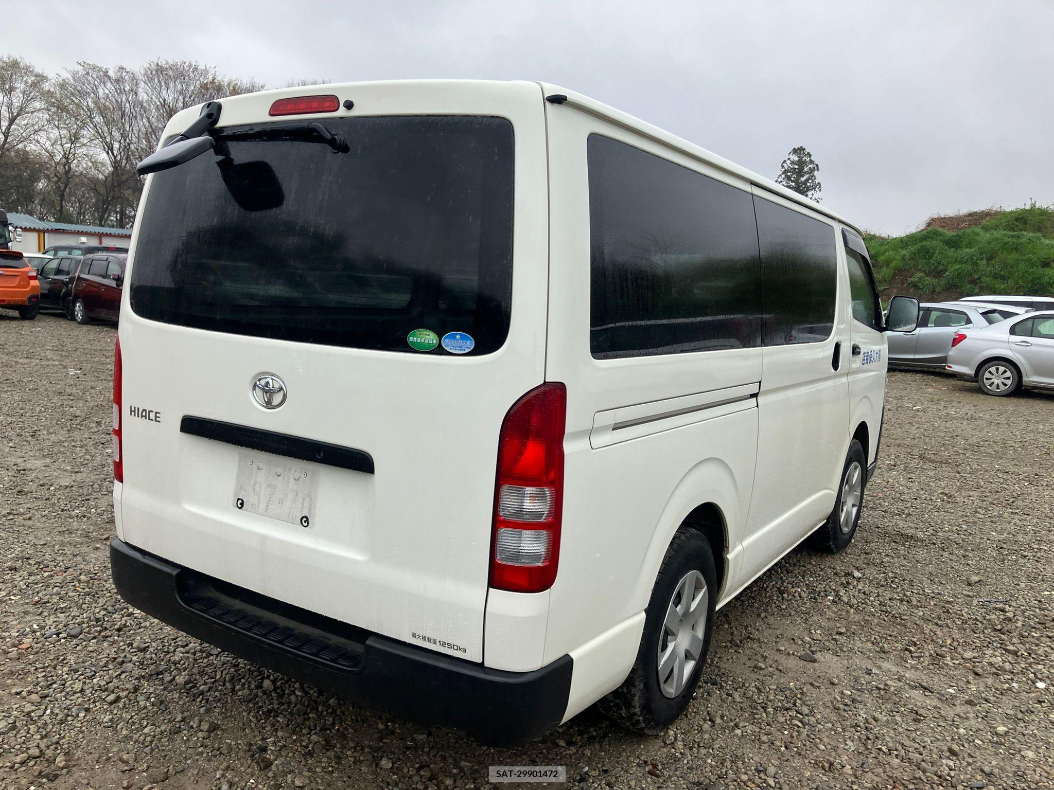Toyota HIACE VAN 2017-05 258346-21