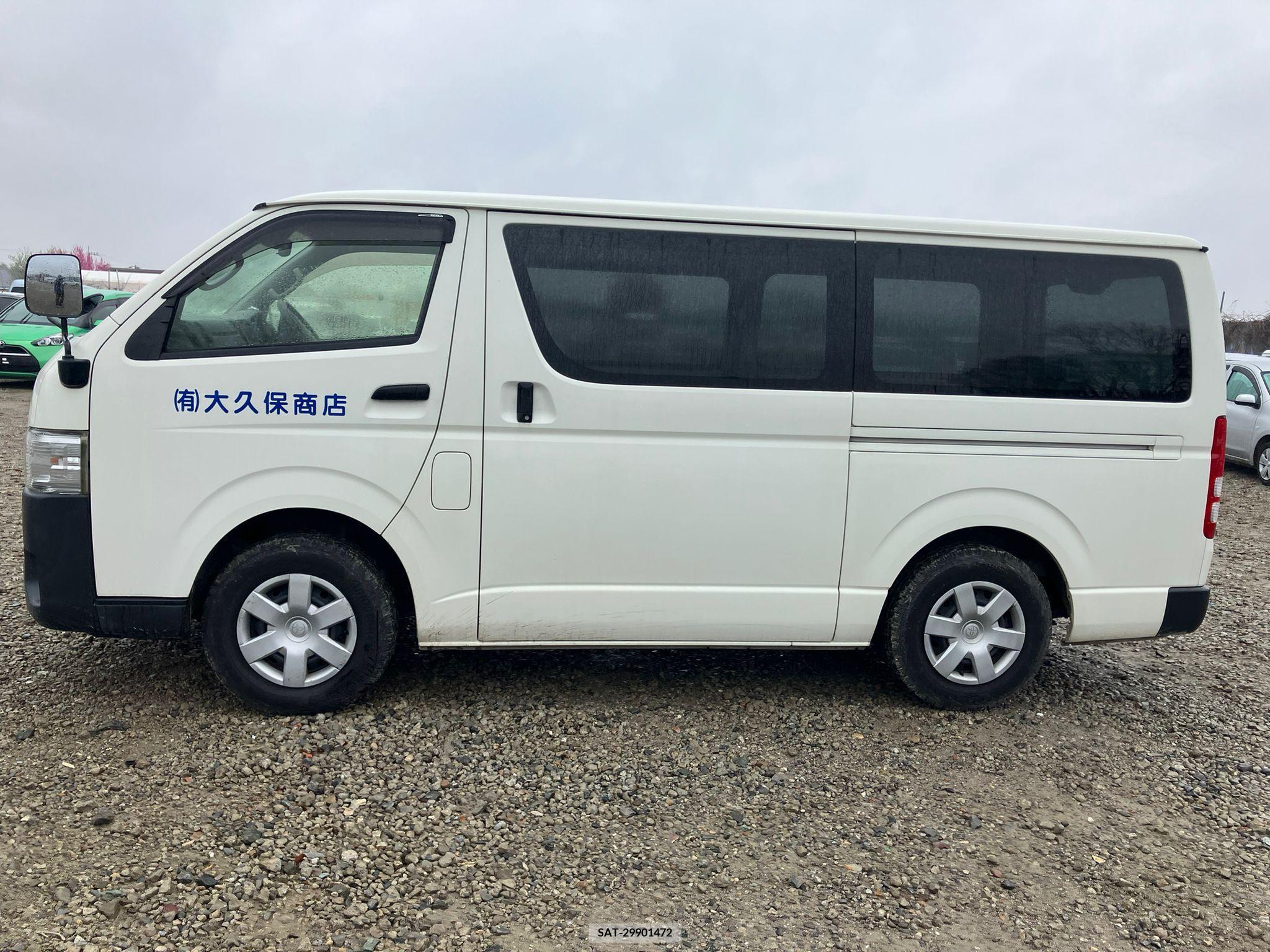 Toyota HIACE VAN 2017-05 258346-24