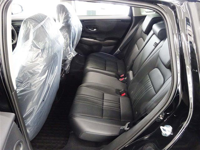 Honda ZR-V 2023-07 14199-5