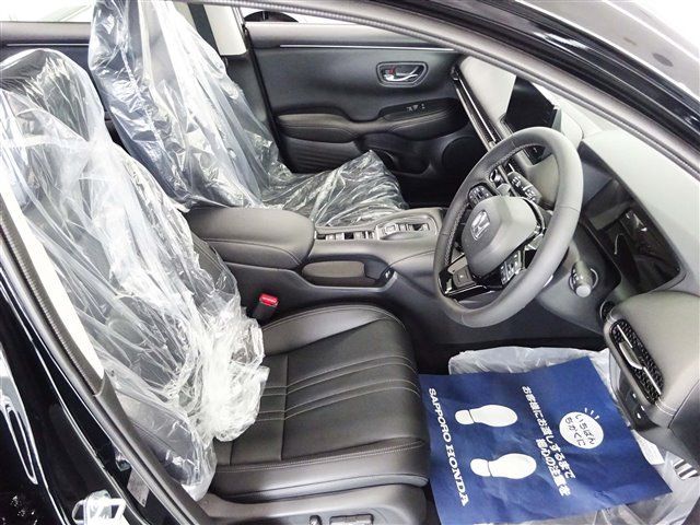 Honda ZR-V 2023-07 14199-4
