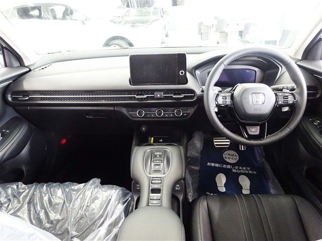 Honda ZR-V 2023-07 14199-3