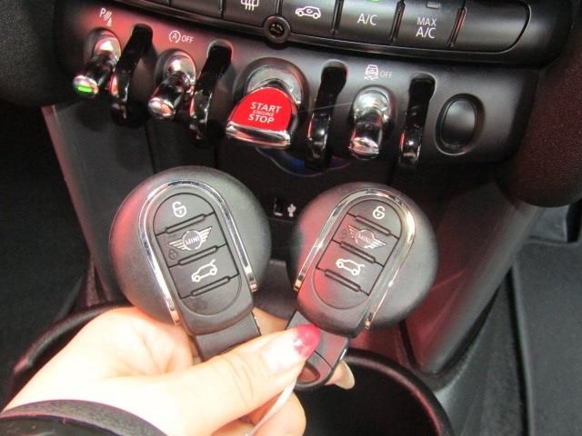 Bmw MINI 2018-12 8665-7