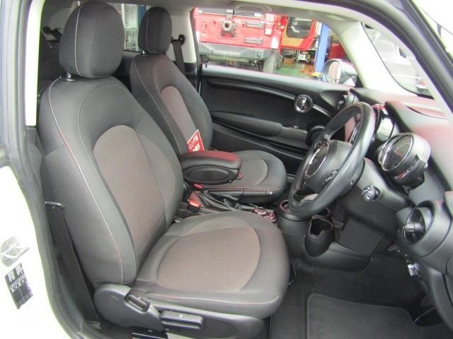 Bmw MINI 2018-12 8665-9