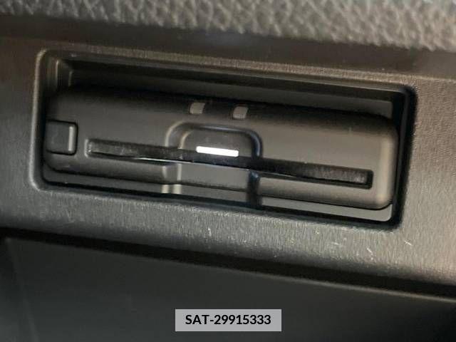 Nissan ELGRAND 2022-12 359704-7